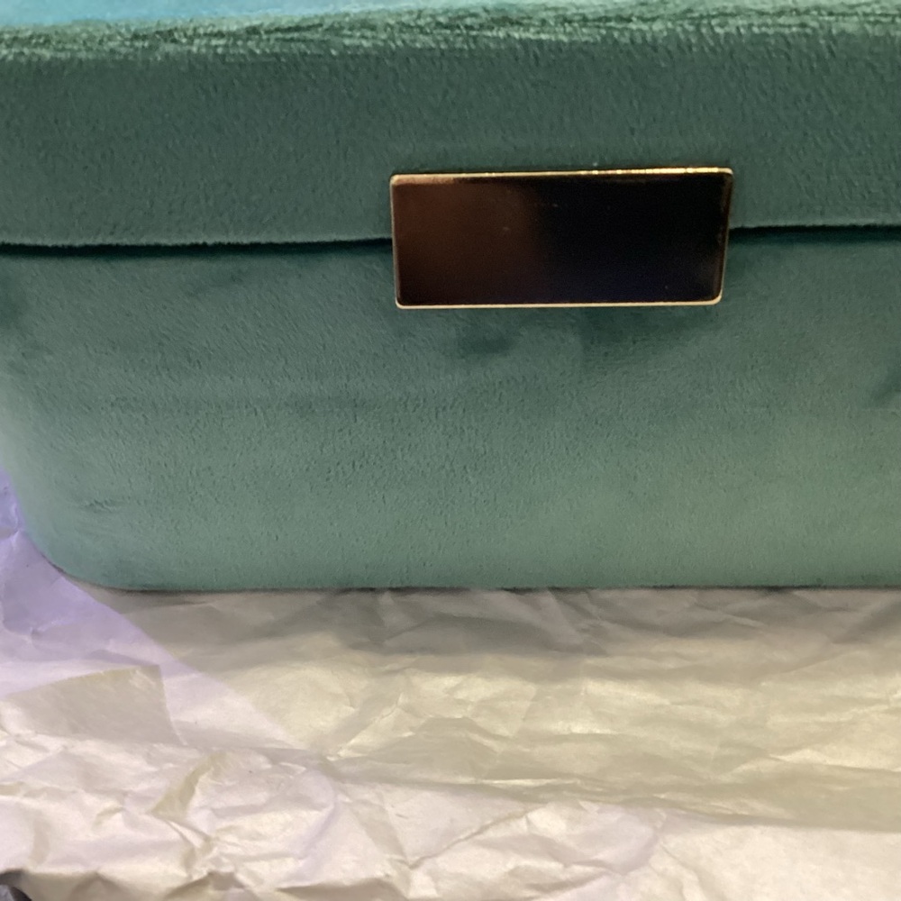 Greenish Faux Velvet jewelry case- Good Condition Comes With Hair Accessories